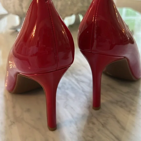 Jessica Simpson Elegant Red Patent Women's Pumps - Picture 3 of 8